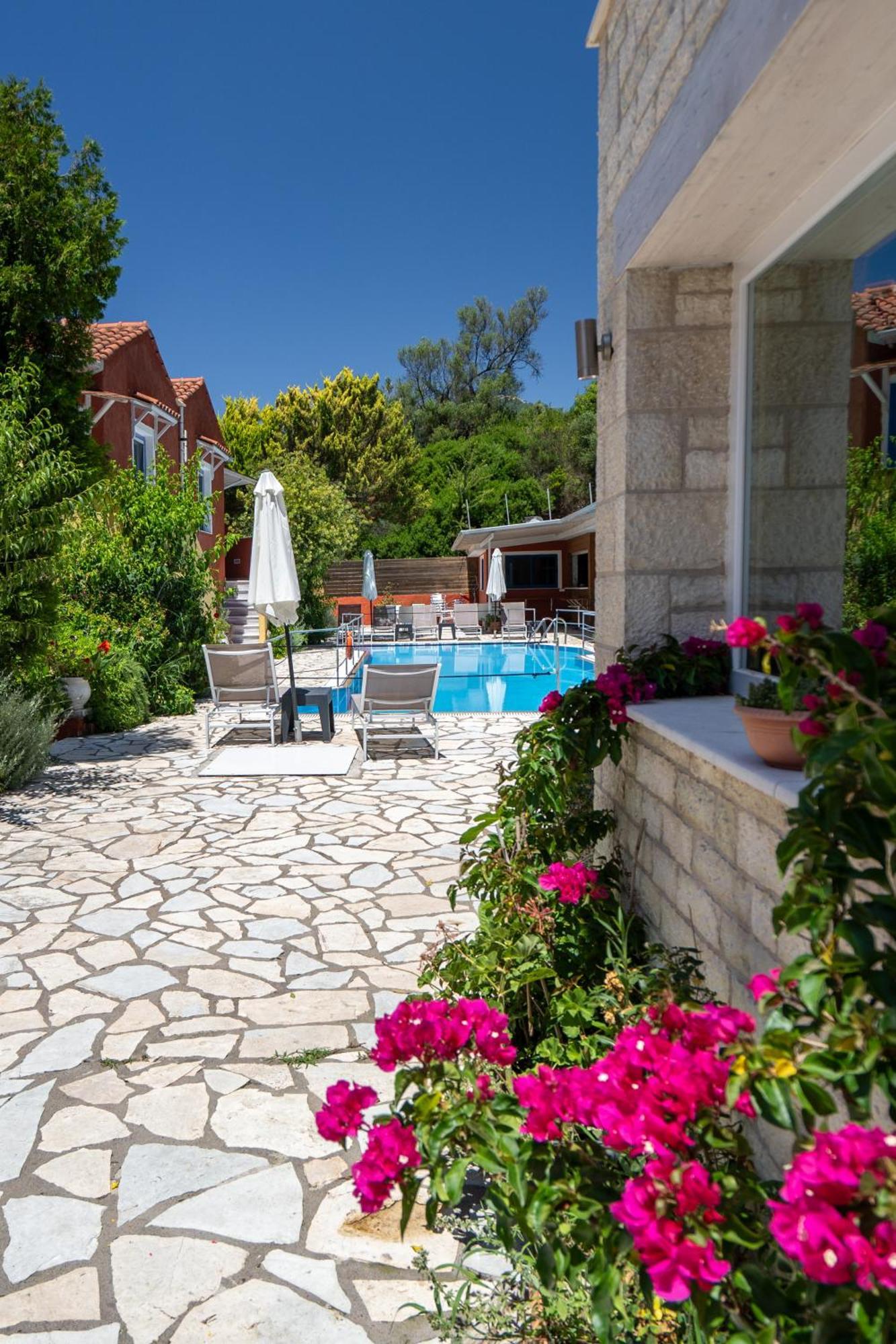 Vliho Bay Boutique Hotel Geni  ภายนอก รูปภาพ